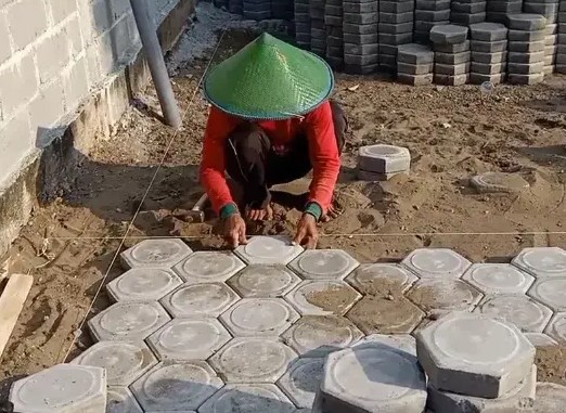 Pemasangan paving block oleh tenaga ahli Pavingblock99